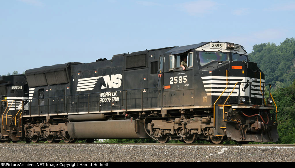 NS 2595